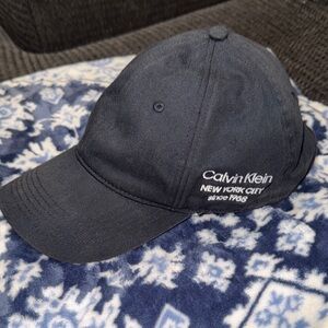 Men’s or Women’s Calvin Klein Black Baseballl Cap with Adjustable CK strap!New!
